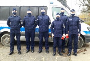 Swoim najcenniejszym darem - krwią, podzielili się szczecińscy policjanci z Oddziału Prewencji Policji w Szczecinie i Komendy Miejskiej Policji w Szczecinie podczas ogólnopolskiej akcji honorowego krwiodawstwa „Nasza Krew – Nasza Ojczyzna”. Wydarzeniu patronuje Minister Spraw Wewnętrznych i Administracji, Minister Sprawiedliwości, Minister Zdrowia i Sekretarz Stanu - Szef Krajowej Administracji Skarbowej. Wśród krwiodawców byli również młodzi funkcjonariusze, którzy w miniony wtorek złożyli uroczyste ślubowanie.